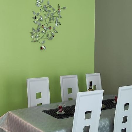 Chez Ghys Apartment อูซ์-บอนส์ ภายนอก รูปภาพ