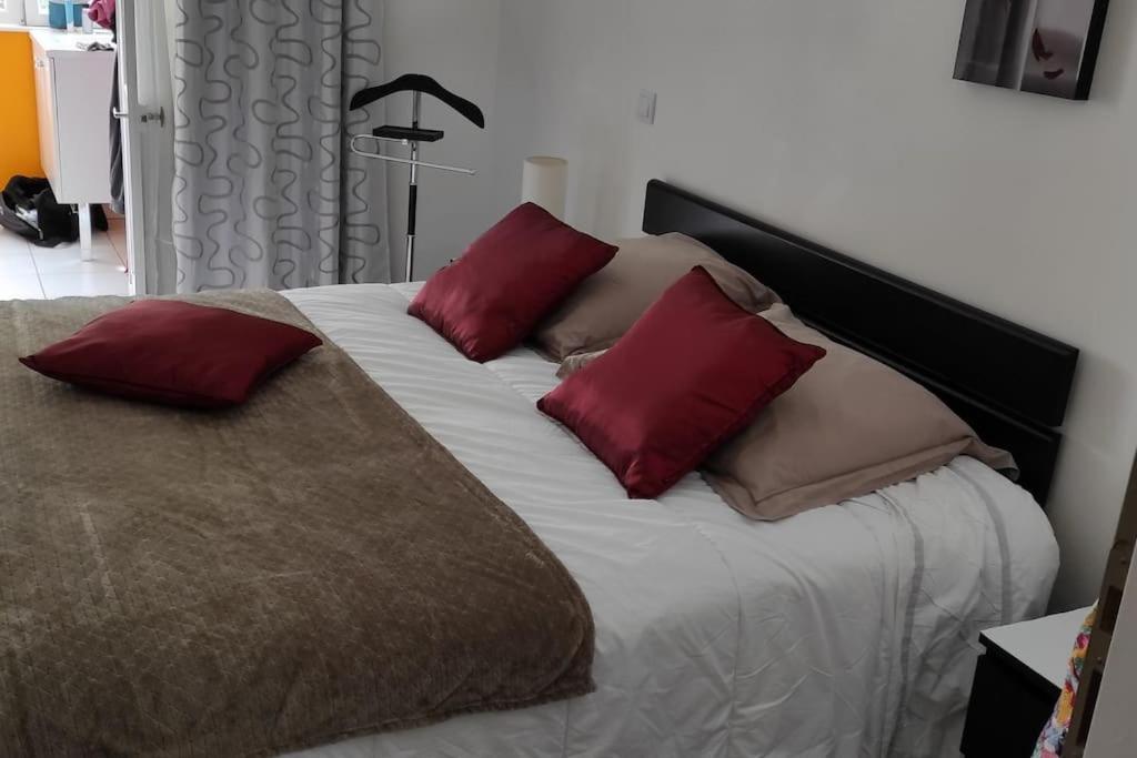 Chez Ghys Apartment อูซ์-บอนส์ ภายนอก รูปภาพ