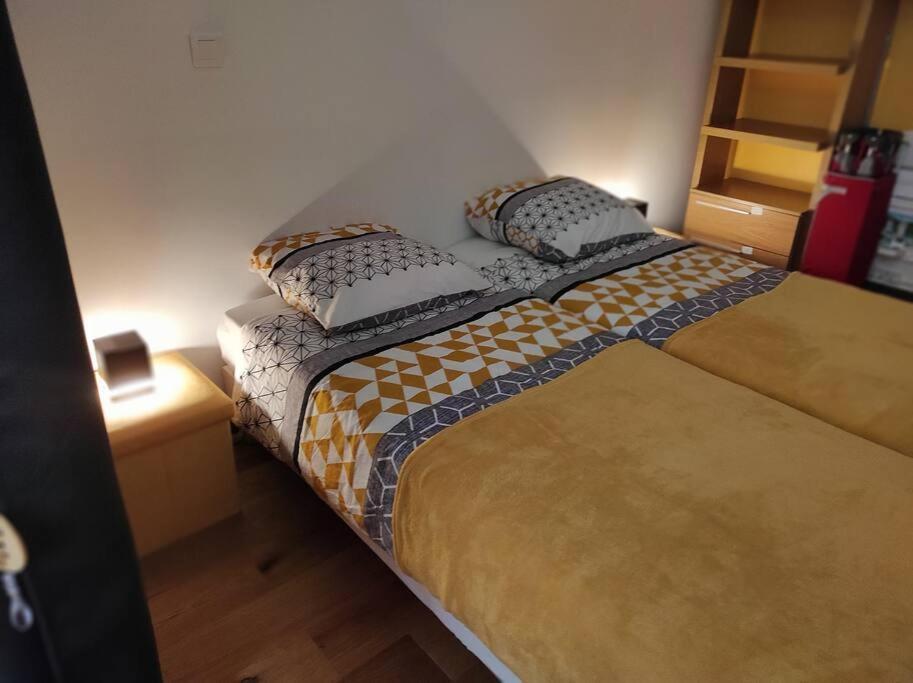 Chez Ghys Apartment อูซ์-บอนส์ ภายนอก รูปภาพ