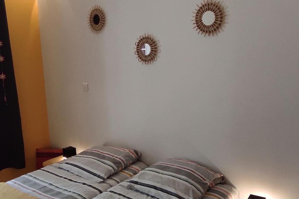 Chez Ghys Apartment อูซ์-บอนส์ ภายนอก รูปภาพ
