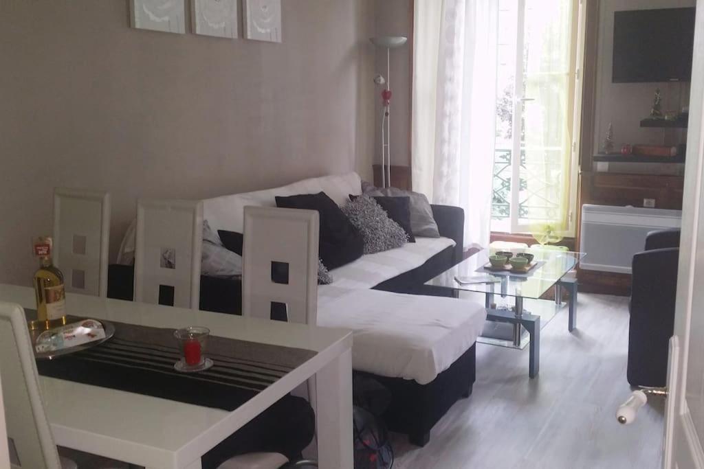 Chez Ghys Apartment อูซ์-บอนส์ ภายนอก รูปภาพ